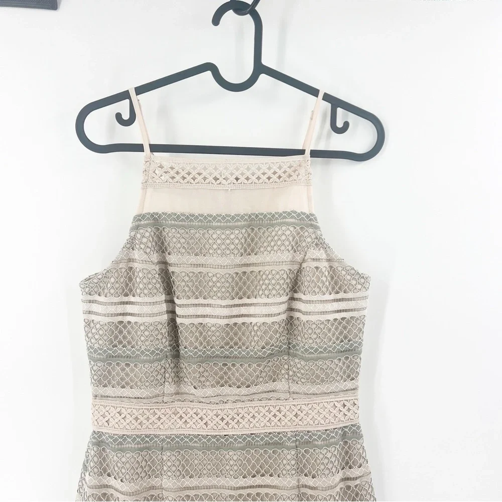 ✅ NWT ADELYN RAE KIRSTYN A LINE SAND STRIPED DRESS WITH‎ RUFFLE HEM SIZE SMALL